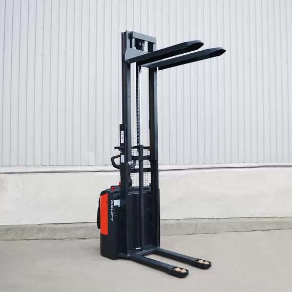 OXLIFT BX 1536E 1500 кг 3600 мм Самоходный штабелер с платформой для оператора с доставкой в Омск купить по выгодной цене 100kwatt.ru