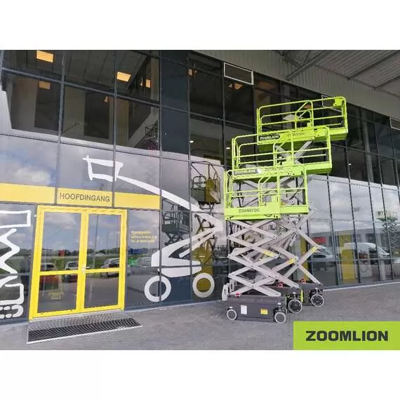 ZOOMLION ZS0407DС-Li 240 кг 4,5 м Li-ion Подъемник ножничный аккумуляторный с доставкой в Омск, Грузоподъемность: 240 кг, Высота подъема, м.: 4.5 м, Тип питания: аккумуляторные (DC), Напряжение: 12 В, Тип батареи: Li-ion, литий-ионная купить по выгодной цене 100kwatt.ru