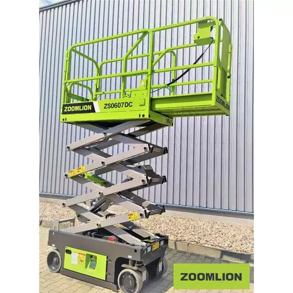 ZOOMLION ZS0808DC 230 кг 8 м Подъемник ножничный аккумуляторный с доставкой в Омск, Грузоподъемность: 230 кг, Высота подъема, м.: 8 м, Тип питания: аккумуляторные (DC), Напряжение: 12 В, Тип батареи: Кислотная, обслуживаемая купить по выгодной цене 100kwatt.ru