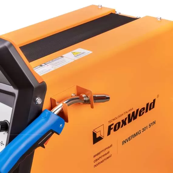 FoxWeld INVERMIG 301 SYN Сварочный полуавтомат с доставкой в Омск, Напряжение: 380 В, Максимальный ток сварки/резки: 300 А купить по выгодной цене 100kwatt.ru